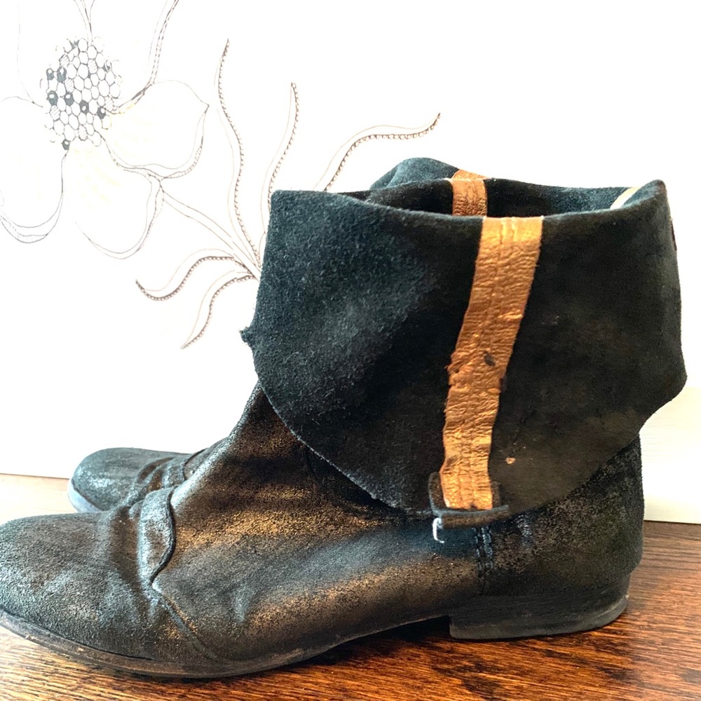 Cynthia Vincent black booties with gold shimmer